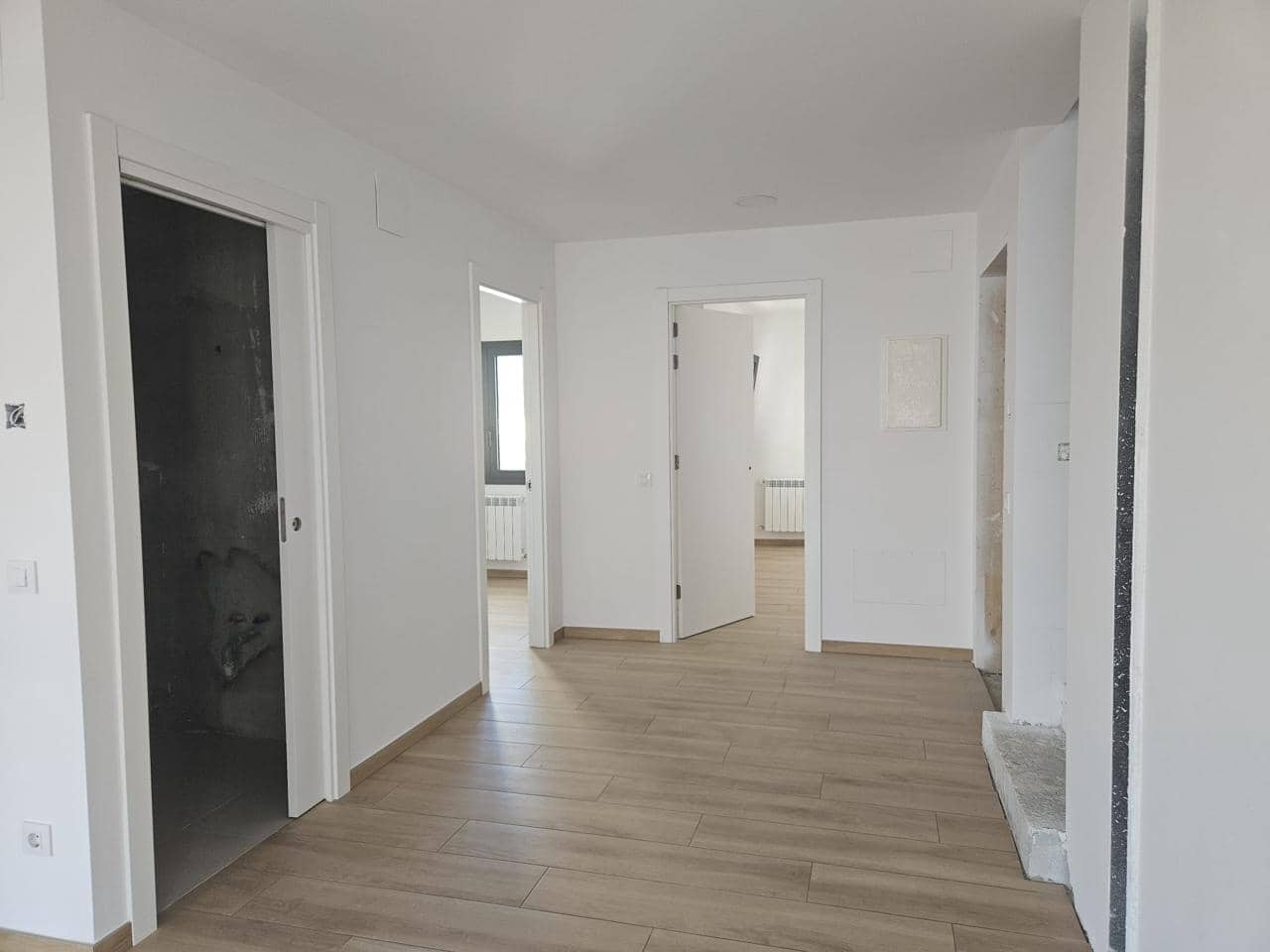 3 bedroom Flat for sale in Roses with garage - € 640,000 (Ref: 9598222)
