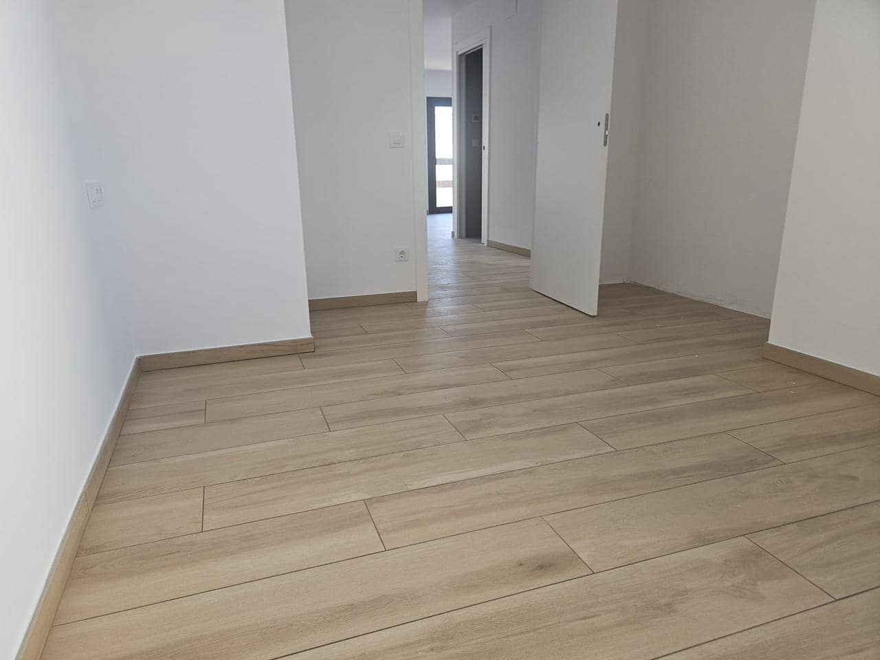 3 bedroom Flat for sale in Roses with garage - € 640,000 (Ref: 9598222)