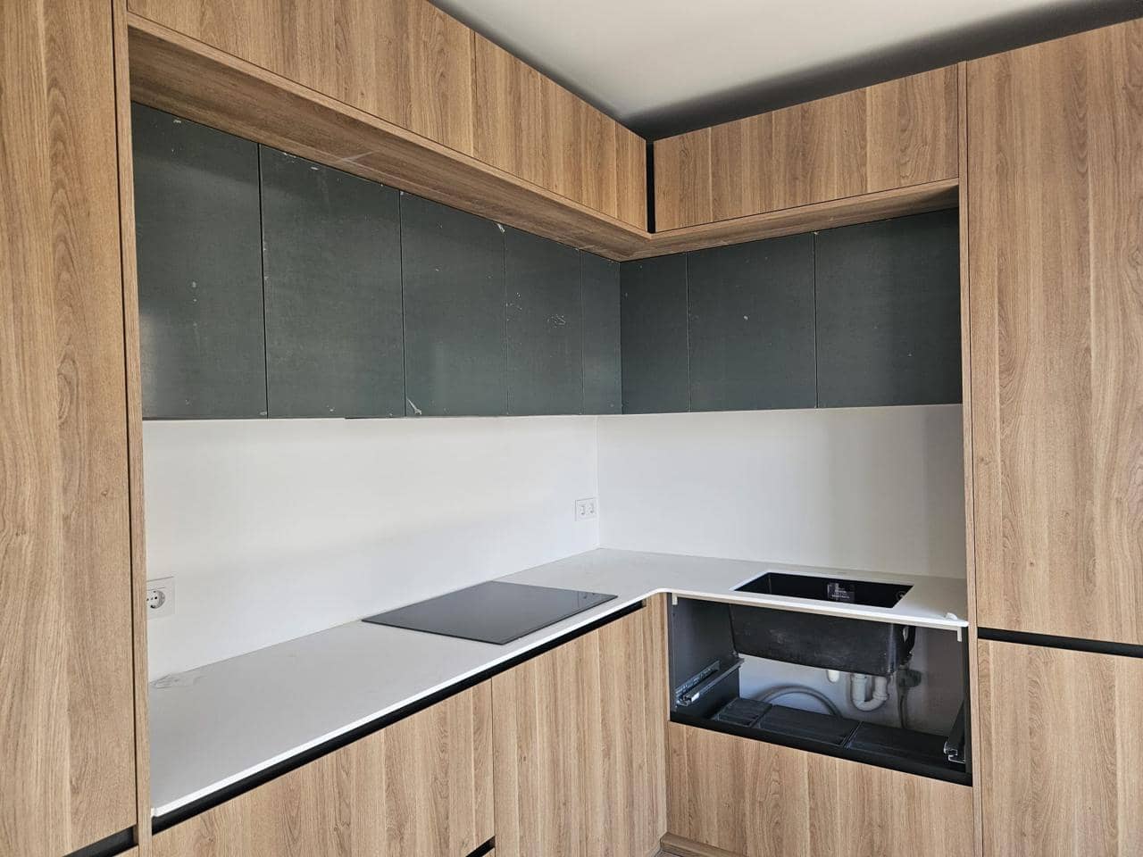 3 bedroom Flat for sale in Roses with garage - € 600,000 (Ref: 9598222)