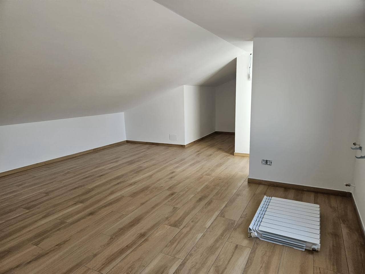 3 bedroom Flat for sale in Roses with garage - € 600,000 (Ref: 9598222)