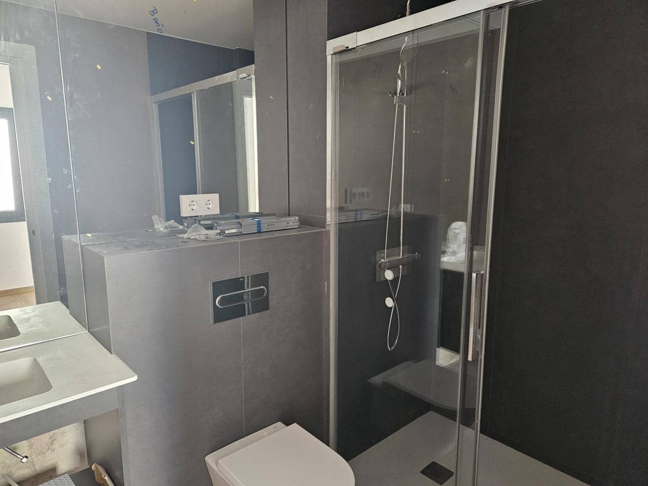 3 bedroom Flat for sale in Roses with garage - € 600,000 (Ref: 9598222)