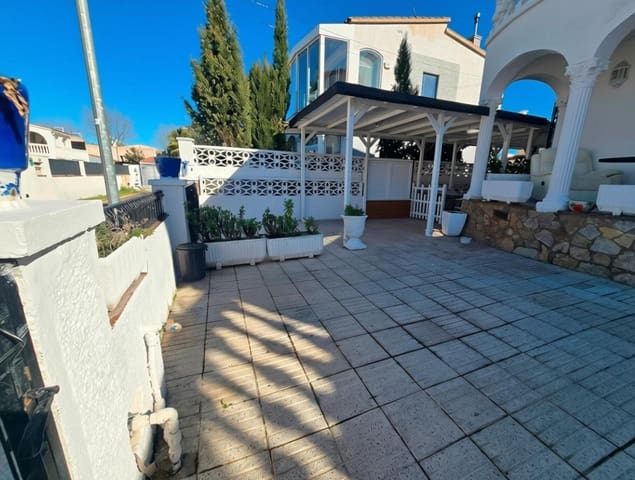 4 Zimmer Villa zu verkaufen in Empuriabrava, Castelló d'Empúries mit Garage - 390.000 € (Ref: 9598223)