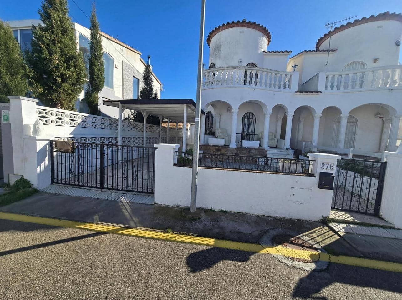 4 Zimmer Villa zu verkaufen in Empuriabrava mit Garage - 390.000 € (Ref: 9598223)