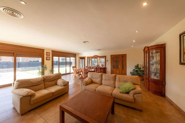 5 makuuhuone Huvila myytävänä paikassa Castelló d'Empúries mukana uima-altaan 
autotalli - 1 050 000 € (Ref: 9598226)