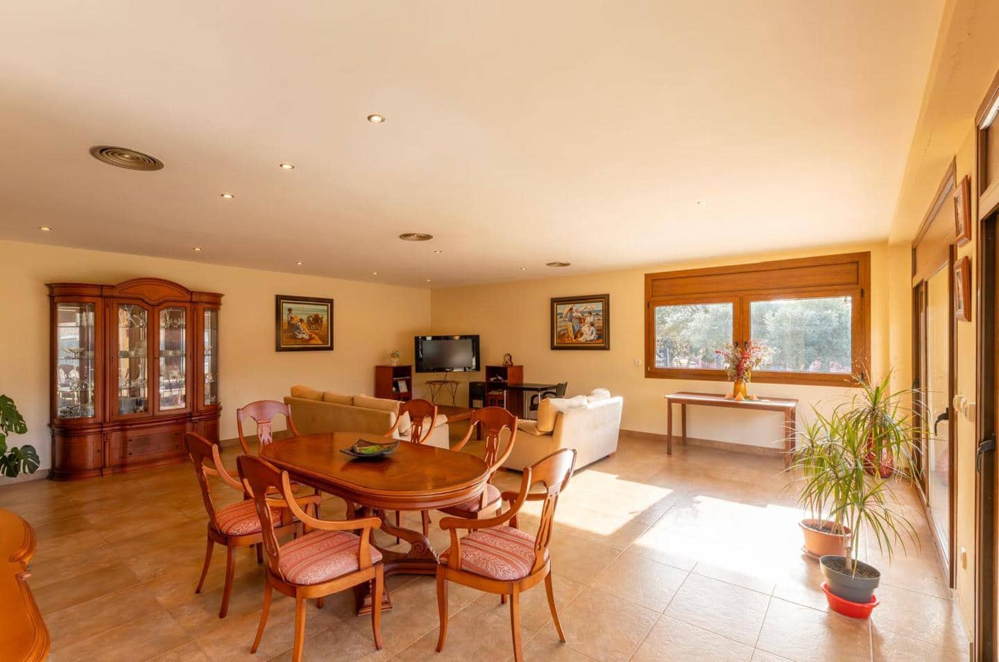 5 makuuhuone Huvila myytävänä paikassa Castello d'Empuries mukana uima-altaan 
autotalli - 1 050 000 € (Ref: 9598226)