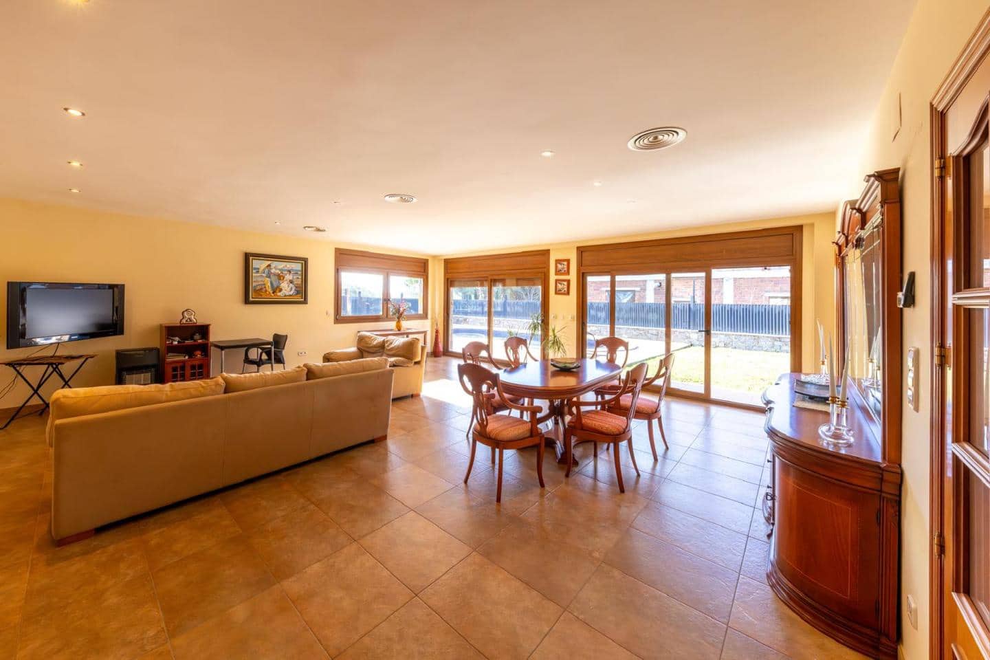 5 makuuhuone Huvila myytävänä paikassa Castello d'Empuries mukana uima-altaan 
autotalli - 1 050 000 € (Ref: 9598226)