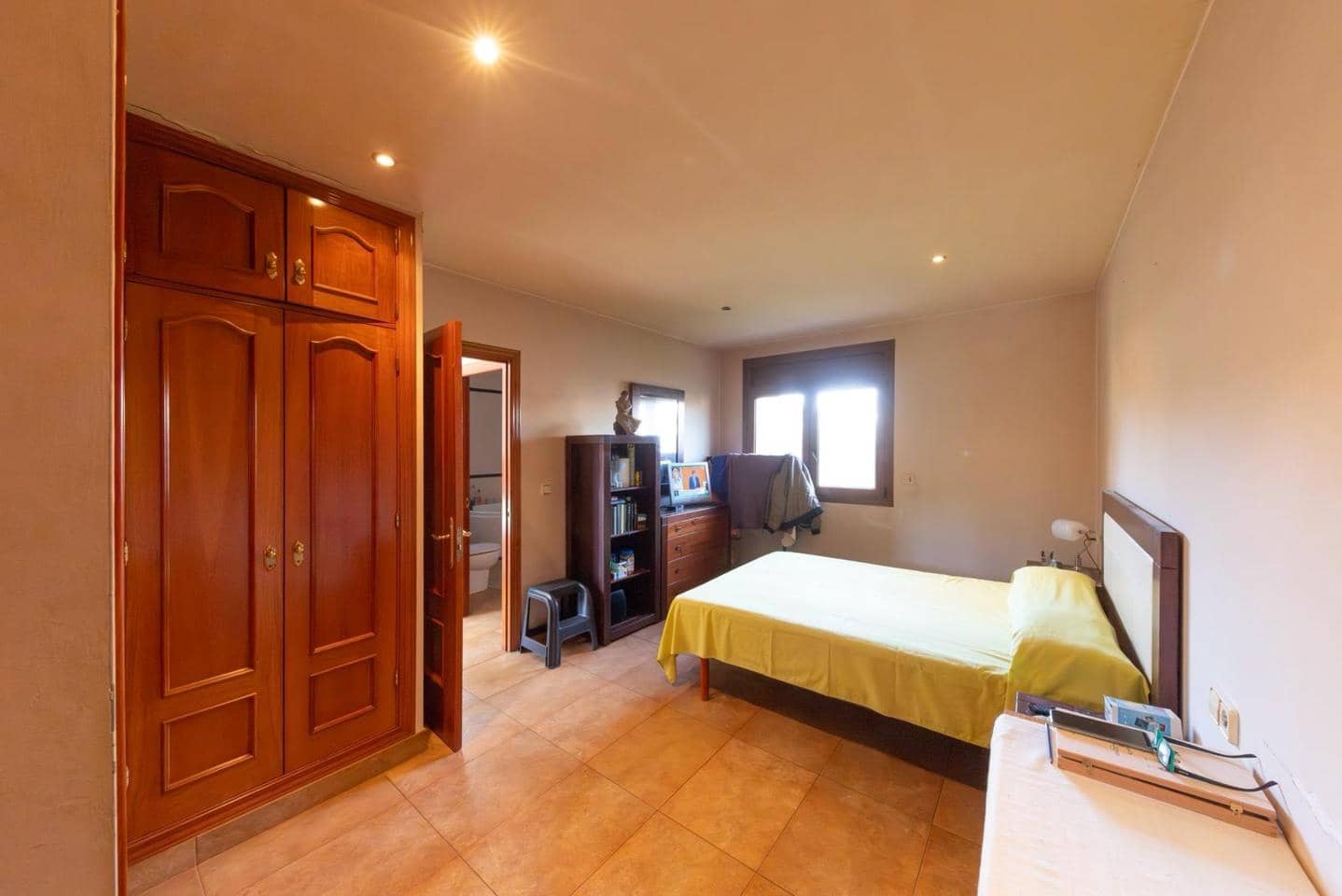 5 makuuhuone Huvila myytävänä paikassa Castello d'Empuries mukana uima-altaan 
autotalli - 1 050 000 € (Ref: 9598226)