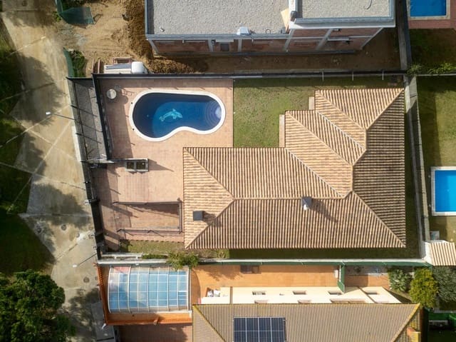 5 makuuhuone Huvila myytävänä paikassa Castelló d'Empúries mukana uima-altaan 
autotalli - 1 050 000 € (Ref: 9598226)