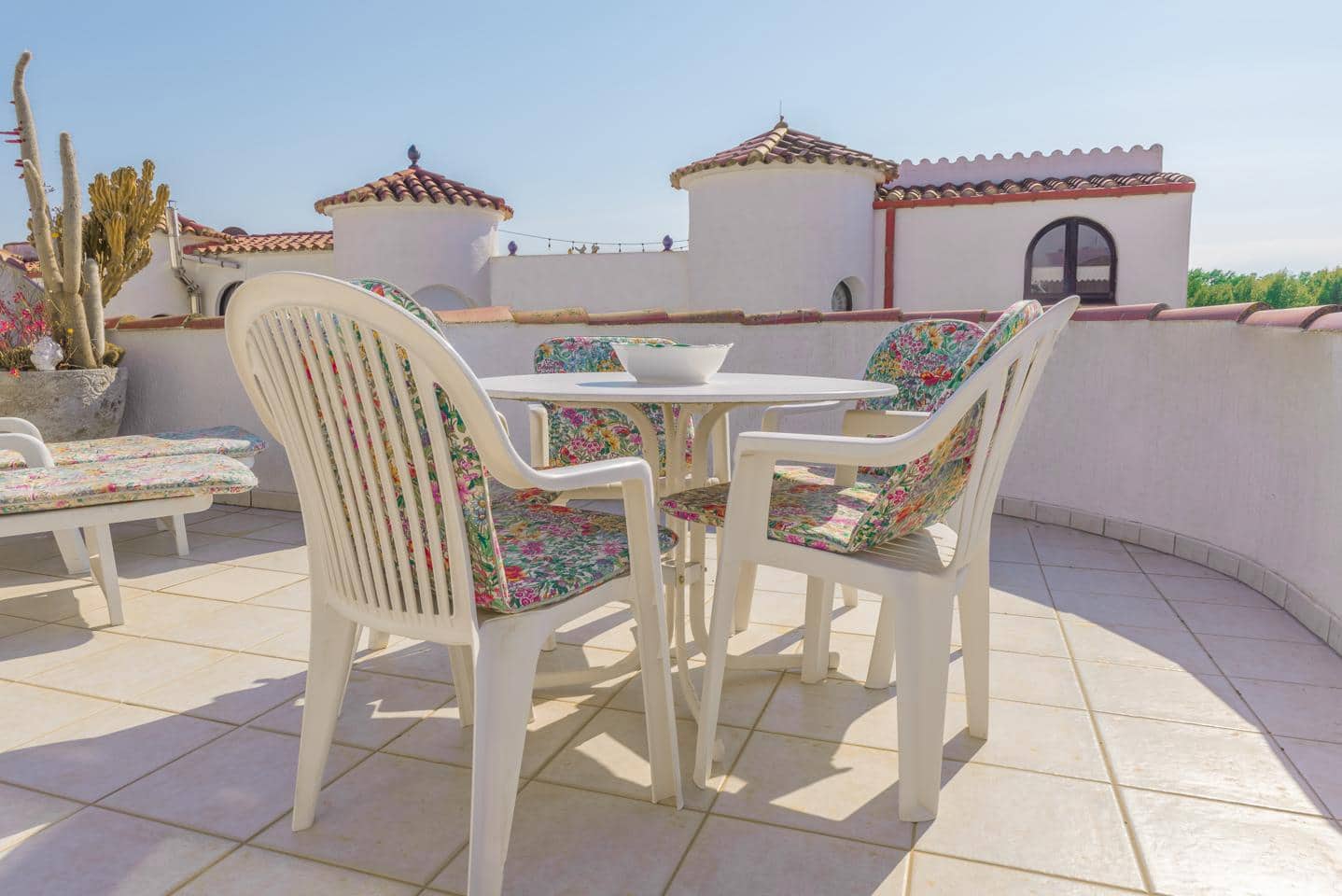 3 makuuhuone Huvila myytävänä paikassa Empuriabrava - 345 000 € (Ref: 9598227)