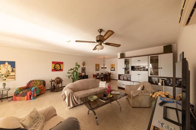 3 bedroom Flat for sale in Roses with garage - € 565,000 (Ref: 9598229)