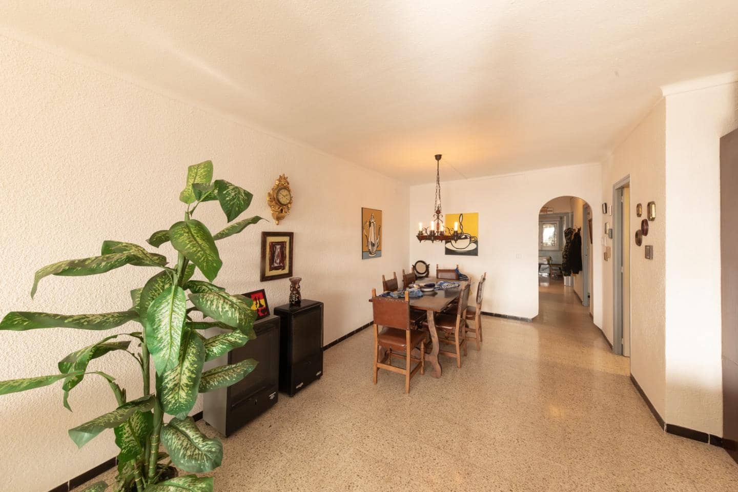 3 bedroom Flat for sale in Roses with garage - € 565,000 (Ref: 9598229)