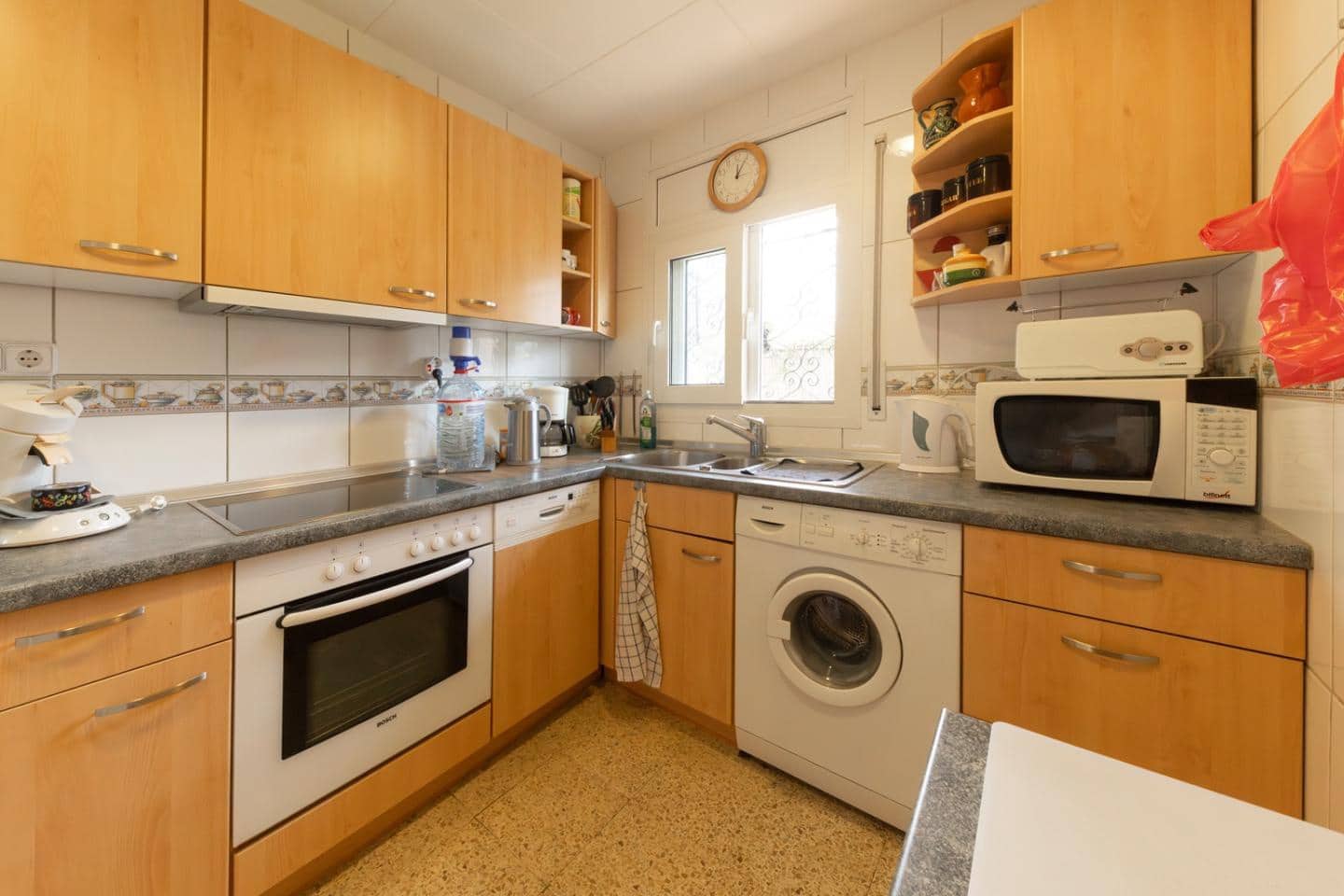 3 bedroom Flat for sale in Roses with garage - € 565,000 (Ref: 9598229)