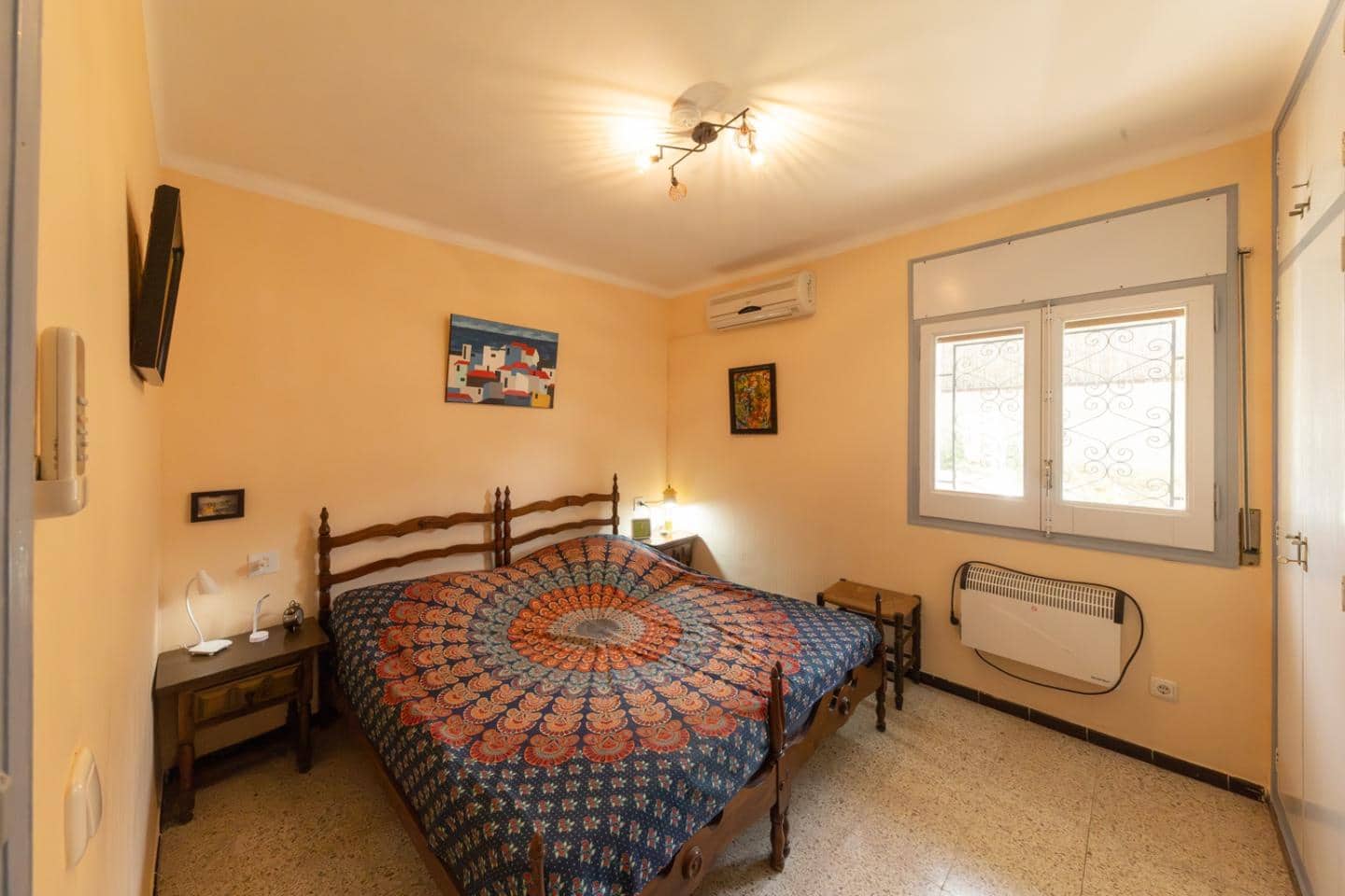 3 bedroom Flat for sale in Roses with garage - € 565,000 (Ref: 9598229)