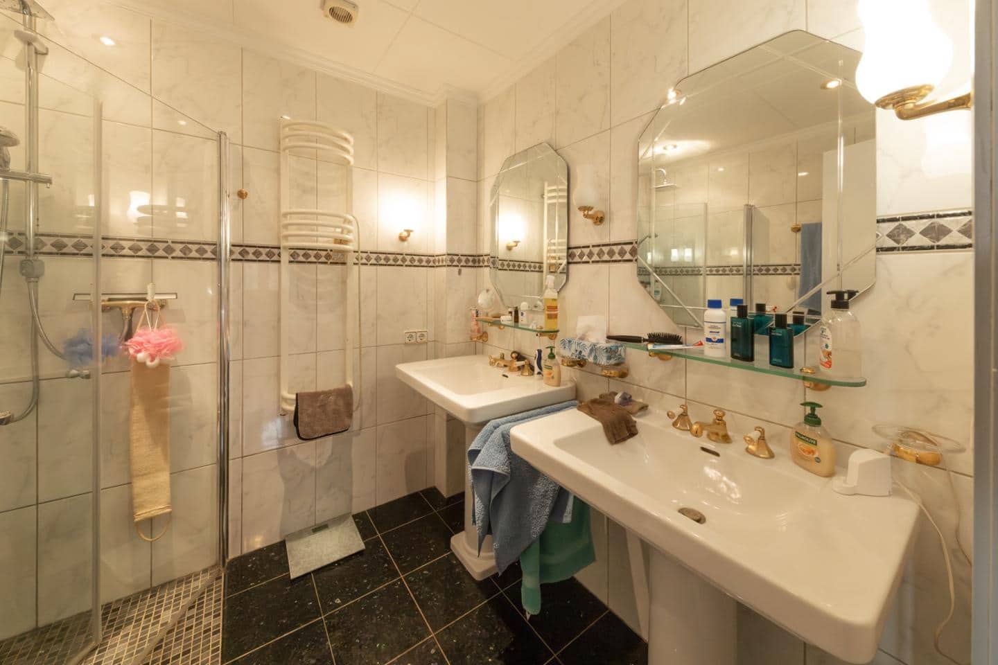 3 bedroom Flat for sale in Roses with garage - € 565,000 (Ref: 9598229)