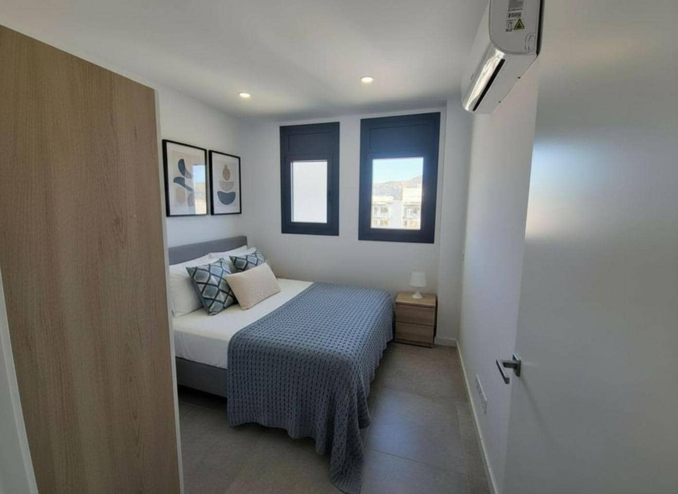 2 slaapkamer Penthouse te koop in Roses - € 325.000 (Ref: 9598232)