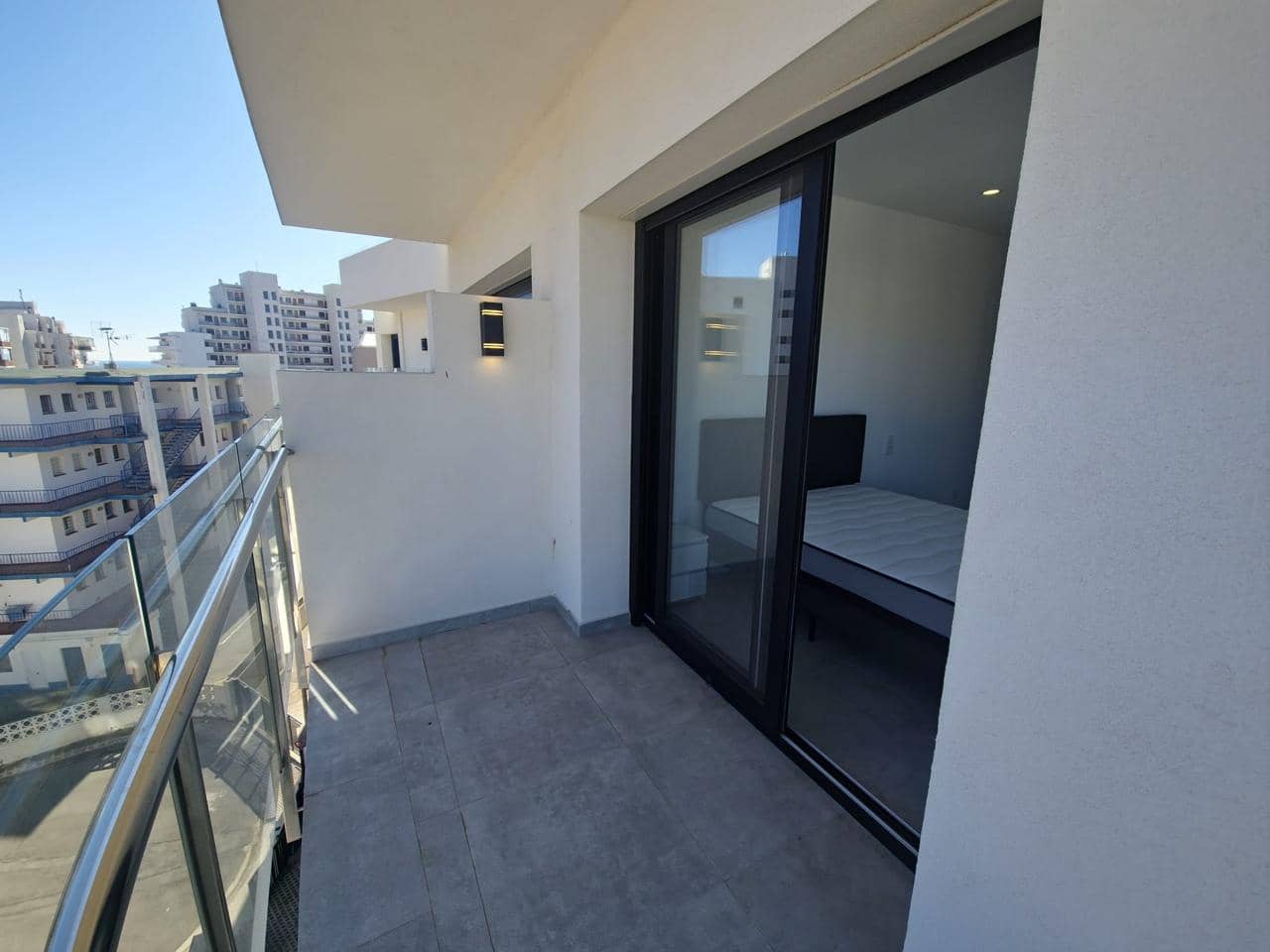 2 slaapkamer Appartement te koop in Roses - € 345.000 (Ref: 9598233)