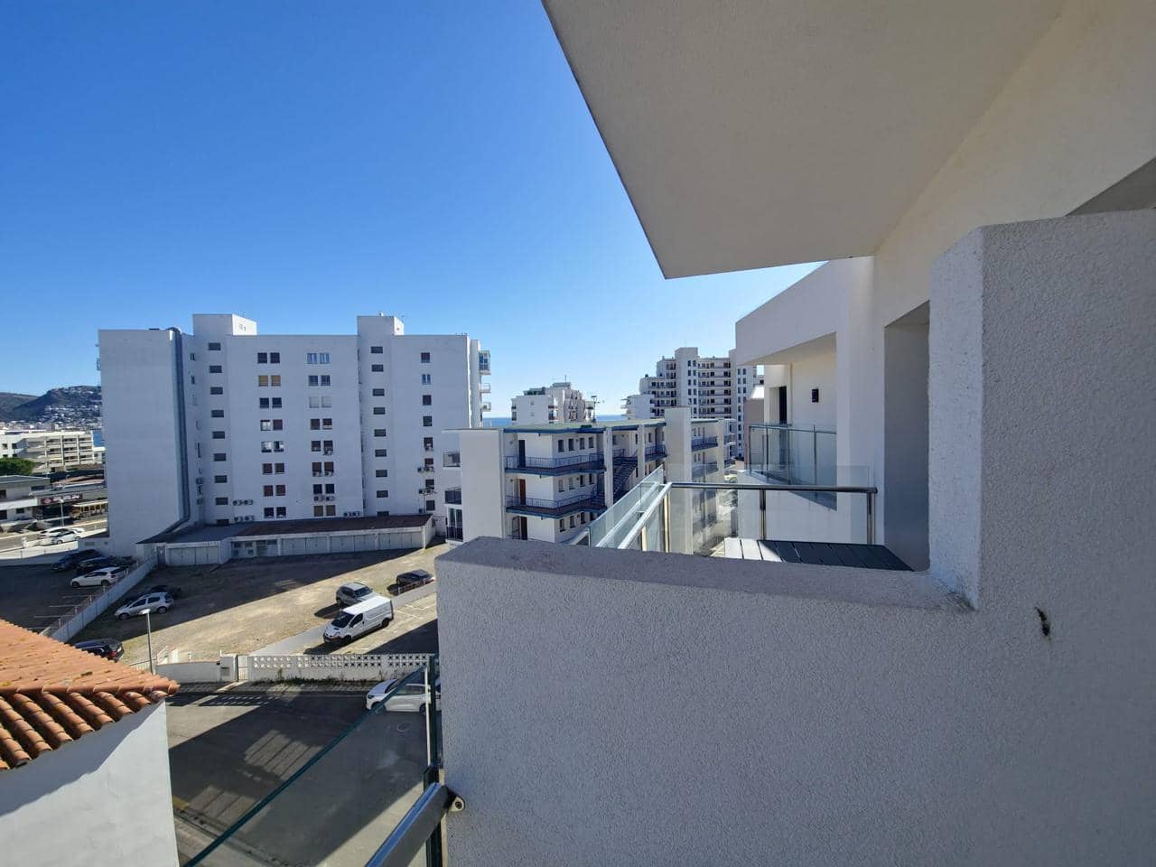 2 slaapkamer Appartement te koop in Roses - € 345.000 (Ref: 9598233)