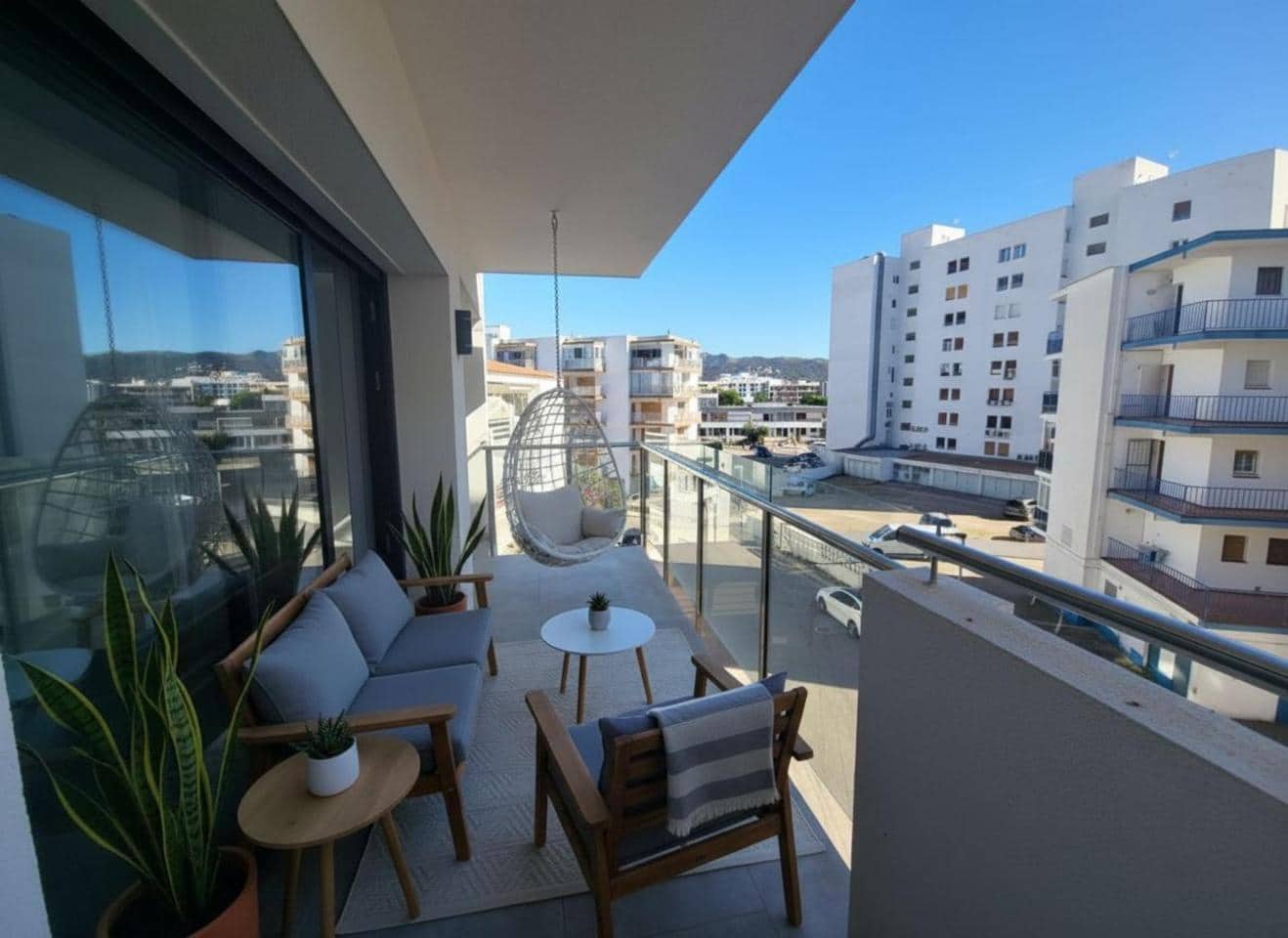 2 slaapkamer Appartement te koop in Roses - € 325.000 (Ref: 9598234)