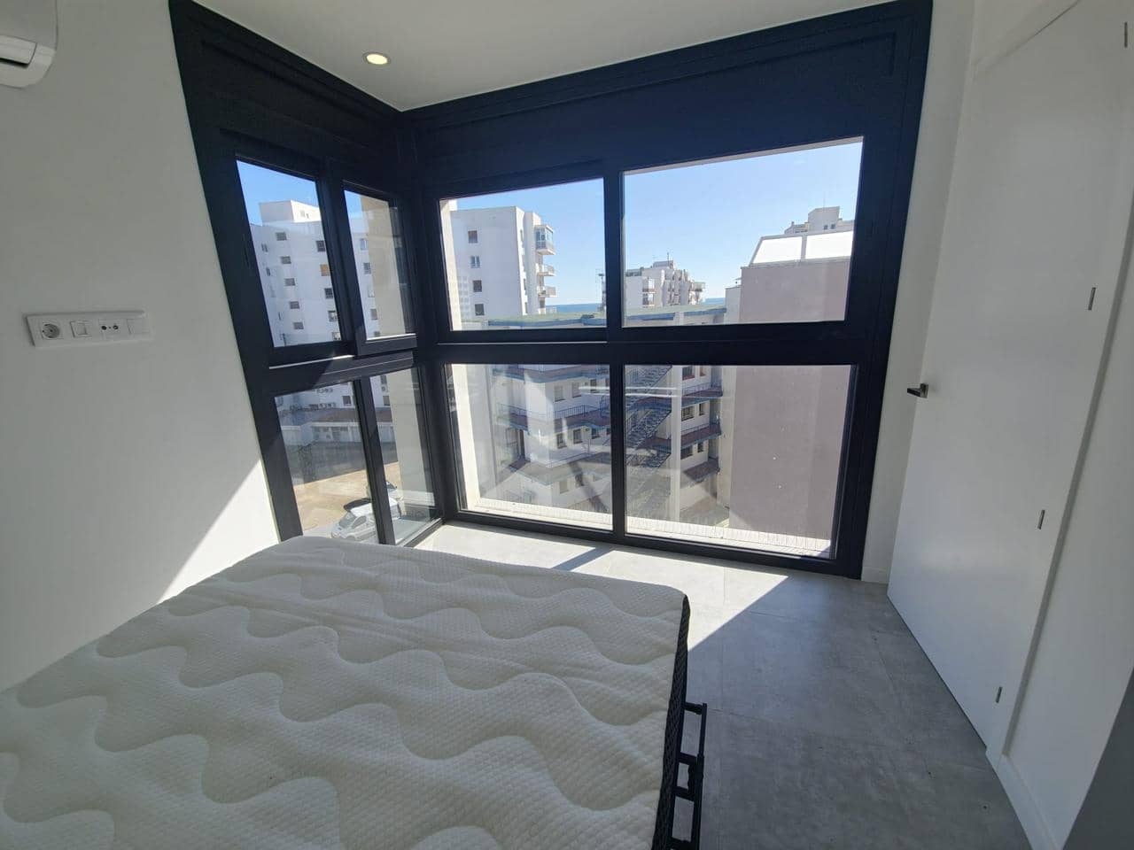 2 slaapkamer Appartement te koop in Roses - € 325.000 (Ref: 9598234)