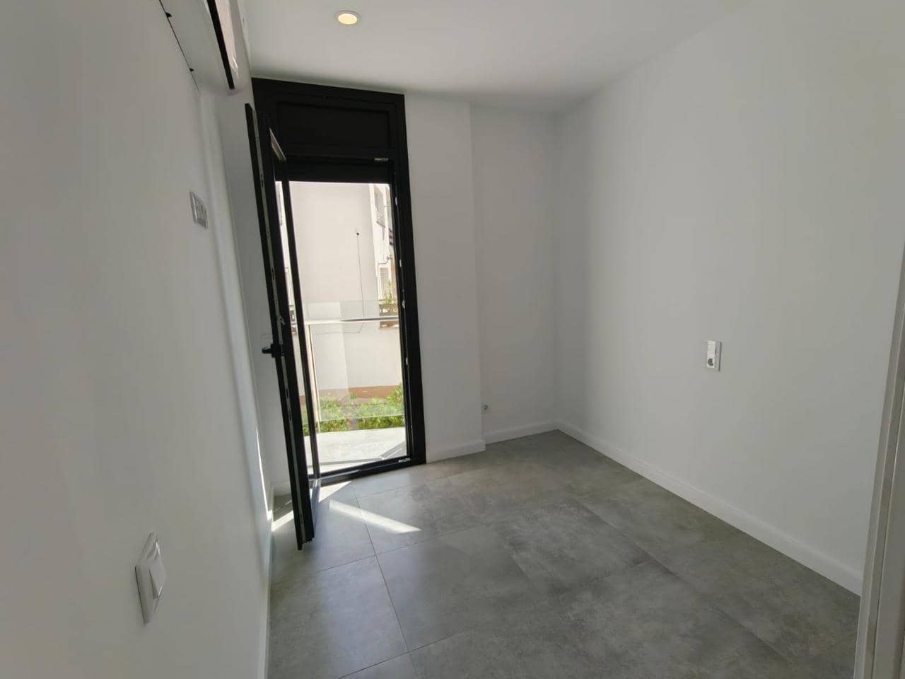 2 slaapkamer Flat te koop in Roses - € 195.000 (Ref: 9598235)