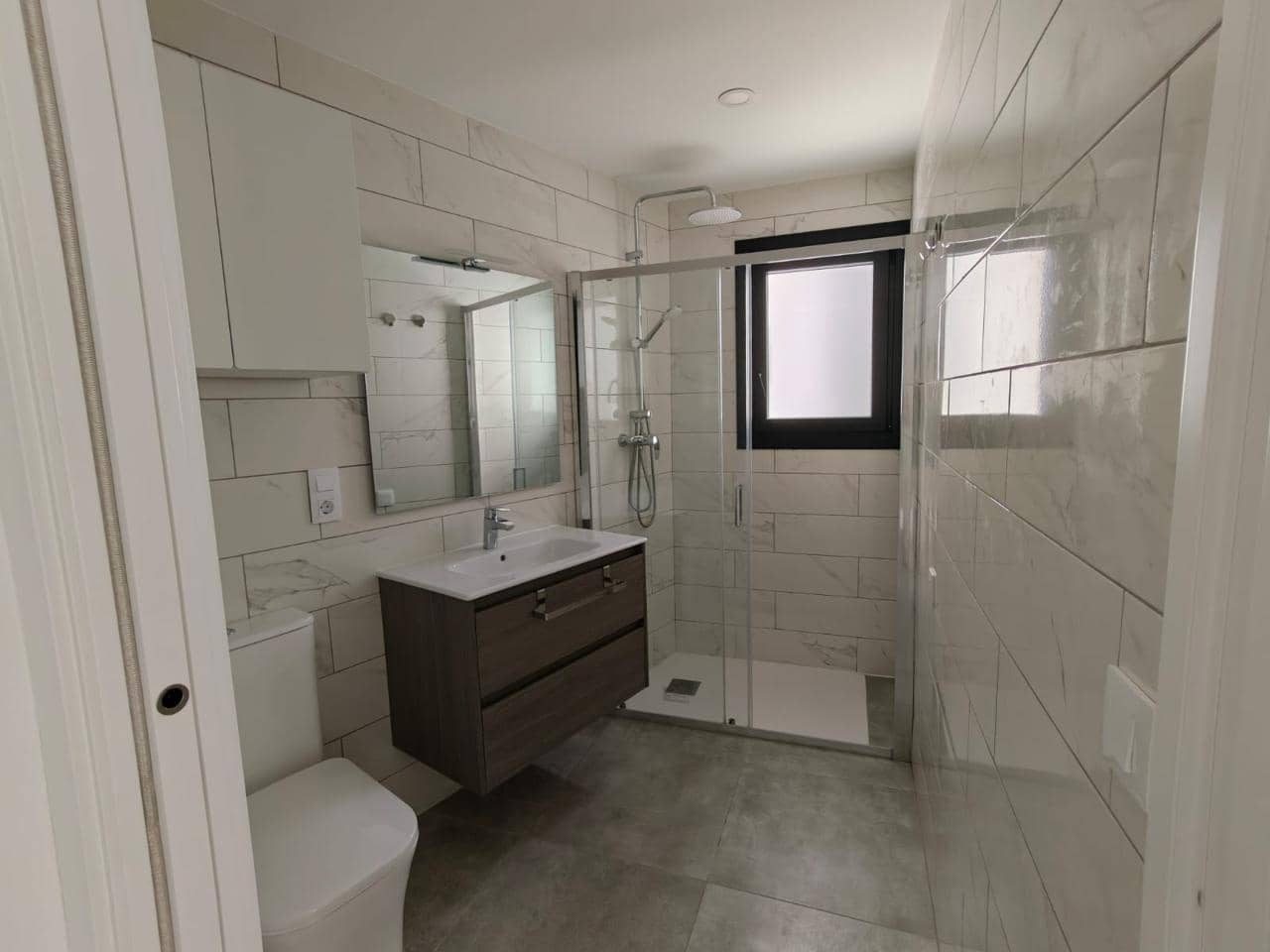 2 slaapkamer Flat te koop in Roses - € 195.000 (Ref: 9598235)