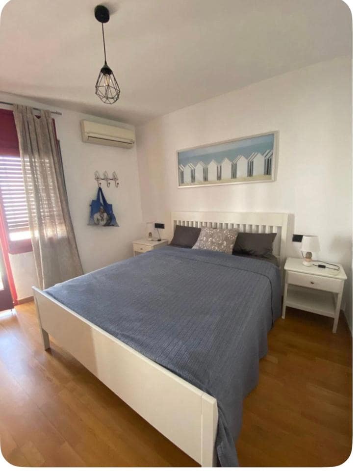 2 bedroom Flat for rent in Sitges - € 1,300 (Ref: 9598236)