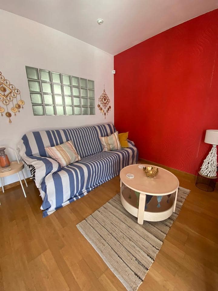 2 bedroom Flat for rent in Sitges - € 1,300 (Ref: 9598236)