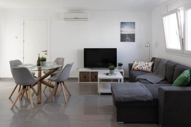 3 makuuhuone Huvila myytävänä paikassa Empuriabrava, Castelló d'Empúries mukana uima-altaan - 375 000 € (Ref: 9598237)