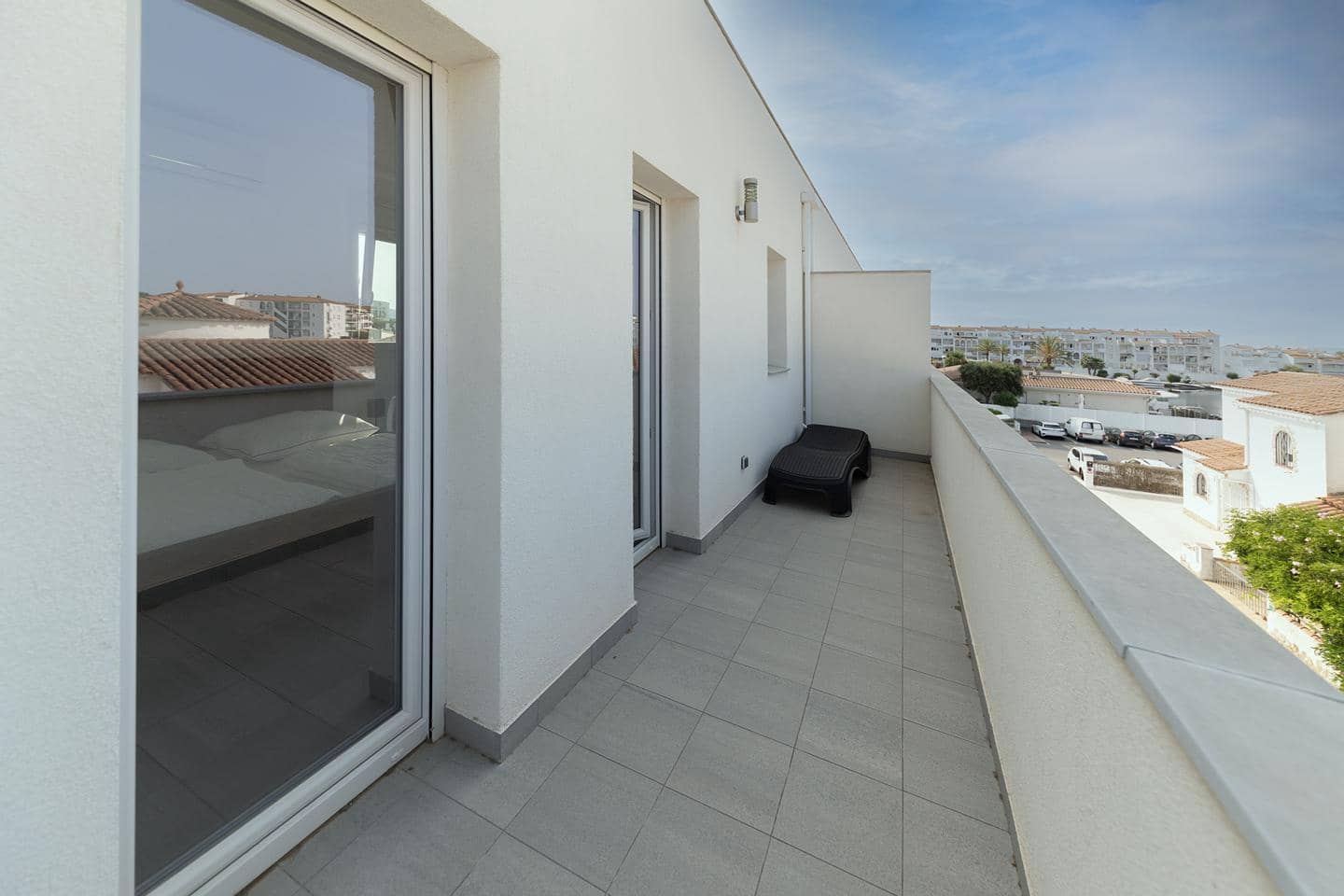 3 makuuhuone Huvila myytävänä paikassa Empuriabrava mukana uima-altaan - 375 000 € (Ref: 9598237)