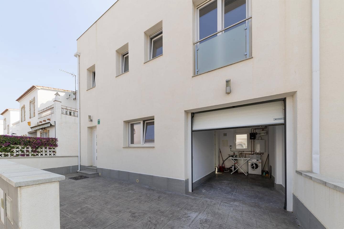 3 makuuhuone Huvila myytävänä paikassa Empuriabrava mukana uima-altaan - 375 000 € (Ref: 9598237)