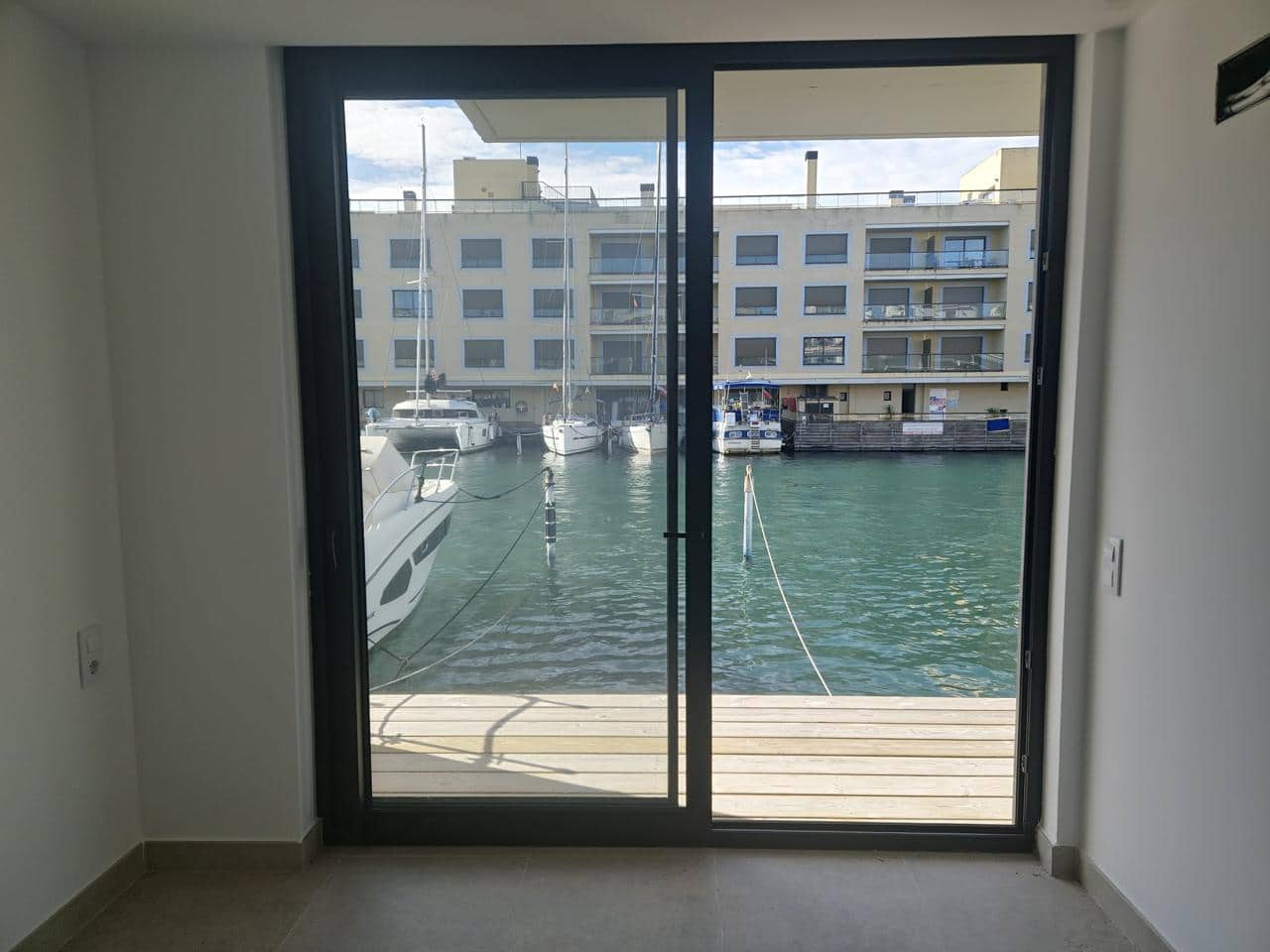 3 Zimmer Villa zu verkaufen in Empuriabrava mit Garage - 630.000 € (Ref: 9598238)