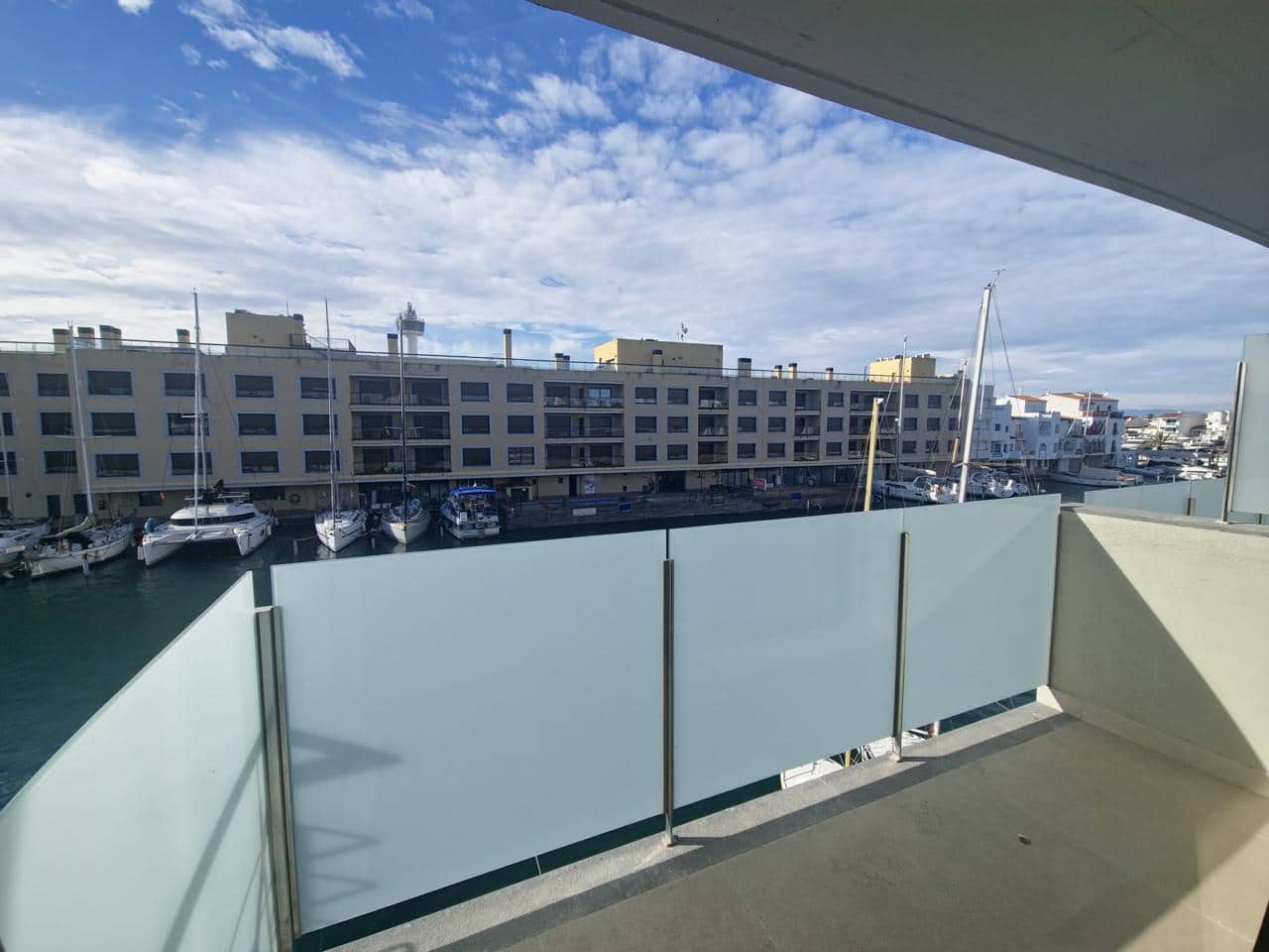 3 Zimmer Villa zu verkaufen in Empuriabrava mit Garage - 630.000 € (Ref: 9598238)