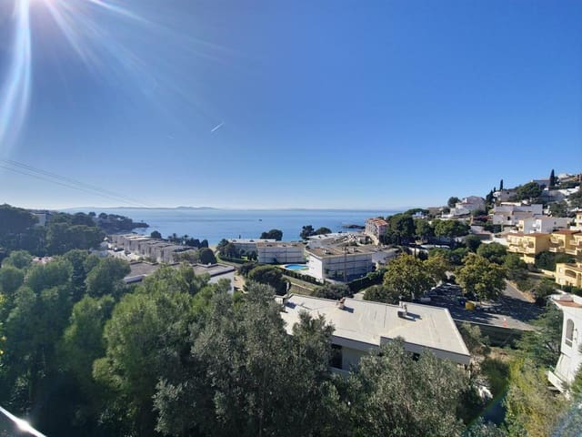 4 makuuhuone Huvila myytävänä paikassa Roses - 620 000 € (Ref: 9598239)