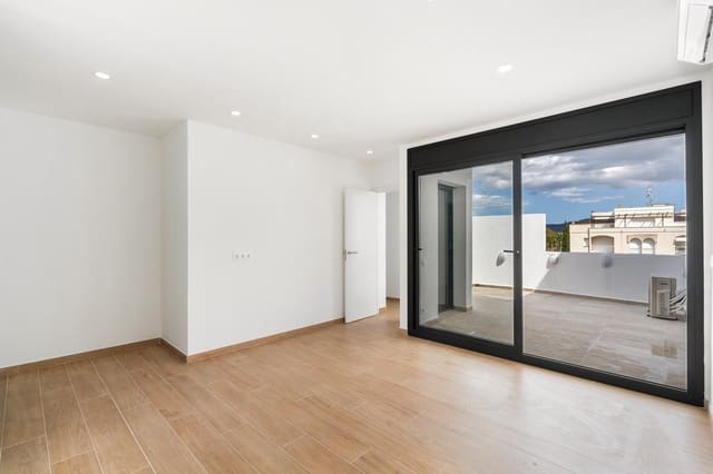 4 makuuhuone Huvila myytävänä paikassa Empuriabrava, Castelló d'Empúries mukana 
autotalli - 639 000 € (Ref: 9598240)