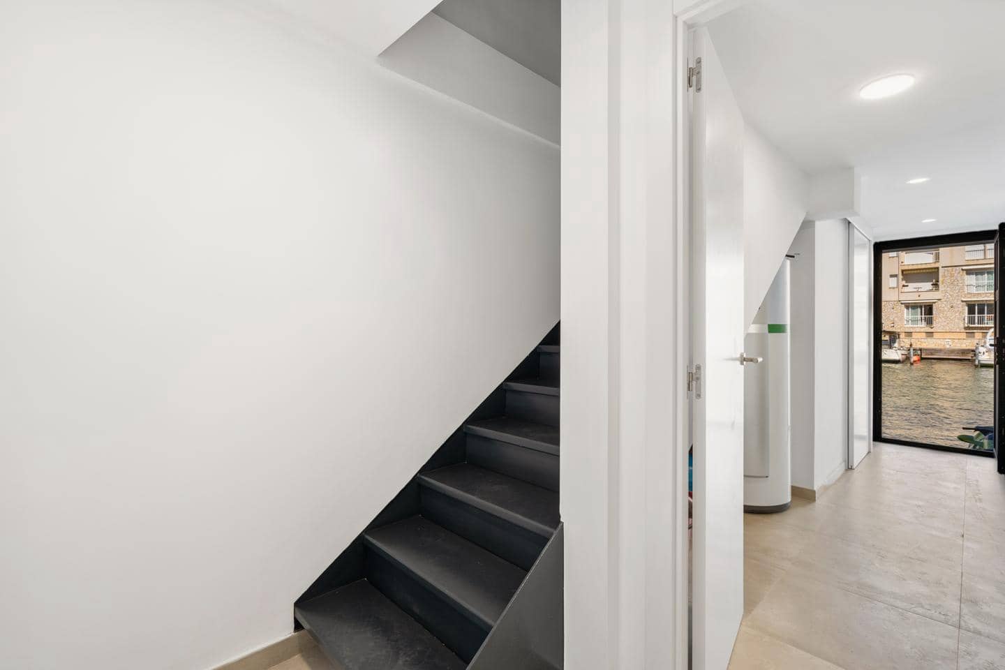 4 makuuhuone Huvila myytävänä paikassa Empuriabrava mukana 
autotalli - 639 000 € (Ref: 9598240)