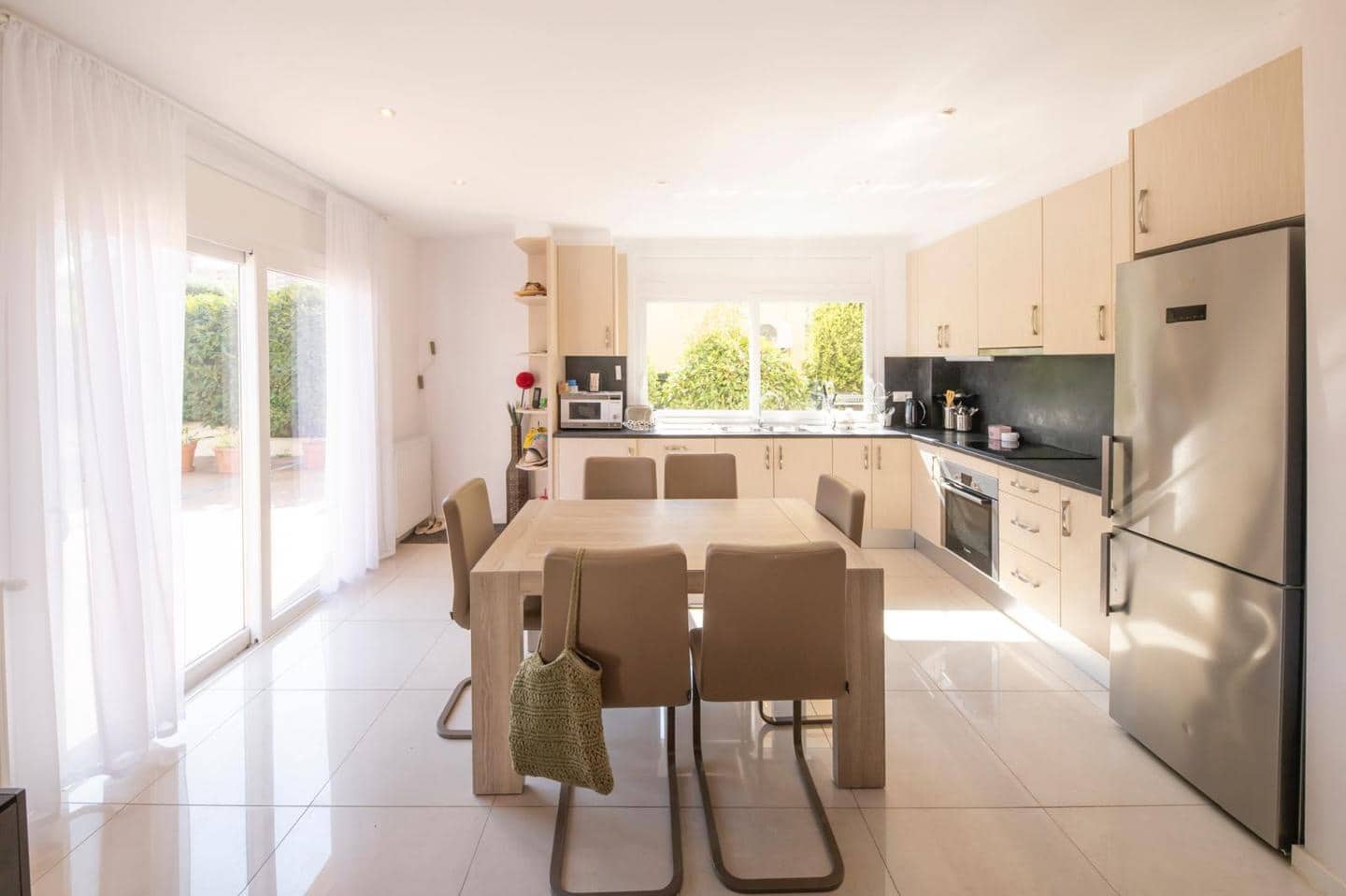 Chalet de 3 habitaciones en Roses en venta con piscina - 1.300.000 € (Ref: 9598241)