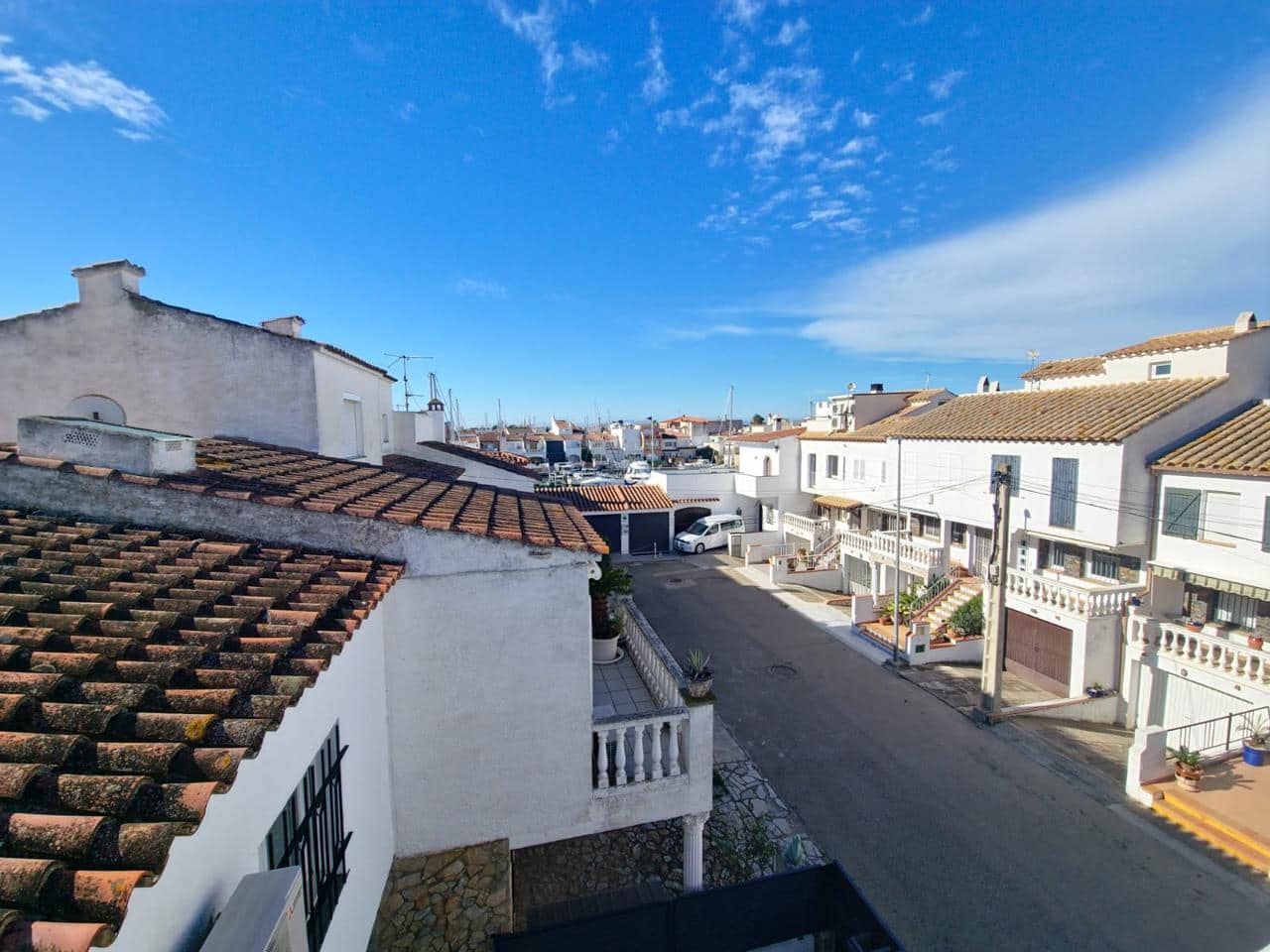 3 Zimmer Villa zu verkaufen in Empuriabrava mit Garage - 490.000 € (Ref: 9598242)