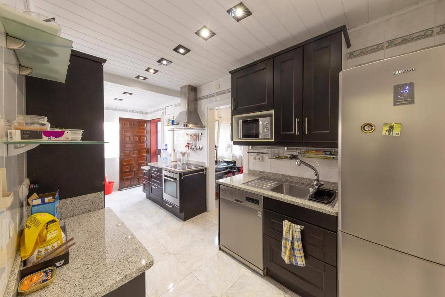 5 Zimmer Villa zu verkaufen in Empuriabrava mit Pool Garage - 625.000 € (Ref: 9598243)