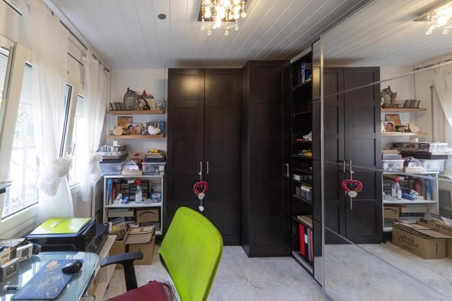 5 Zimmer Villa zu verkaufen in Empuriabrava, Castelló d'Empúries mit Pool Garage - 625.000 € (Ref: 9598243)