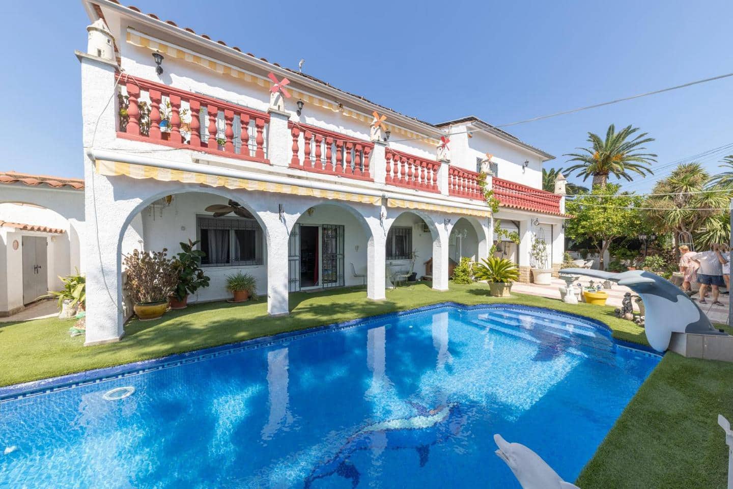 5 Zimmer Villa zu verkaufen in Empuriabrava mit Pool Garage - 625.000 € (Ref: 9598243)