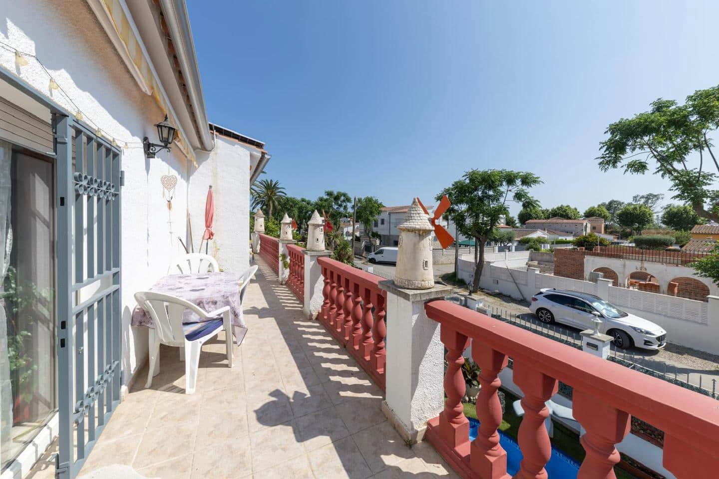 5 Zimmer Villa zu verkaufen in Empuriabrava mit Pool Garage - 625.000 € (Ref: 9598243)