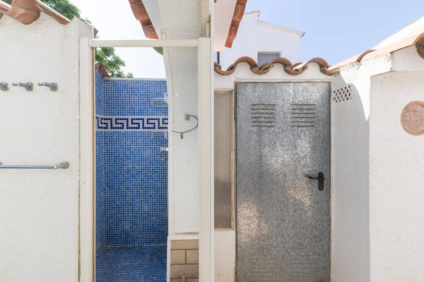 5 Zimmer Villa zu verkaufen in Empuriabrava mit Pool Garage - 625.000 € (Ref: 9598243)