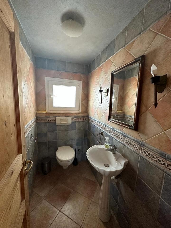 5 makuuhuone Huvila myytävänä paikassa Empuriabrava - 1 200 000 € (Ref: 9598244)