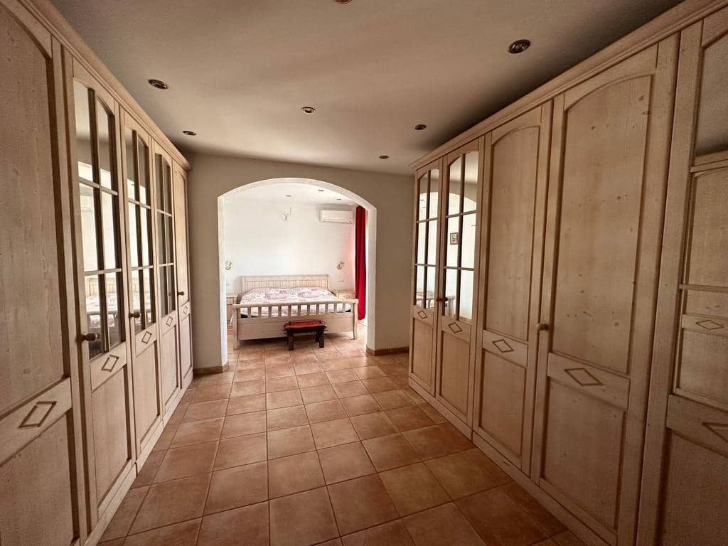 5 makuuhuone Huvila myytävänä paikassa Empuriabrava - 1 200 000 € (Ref: 9598244)