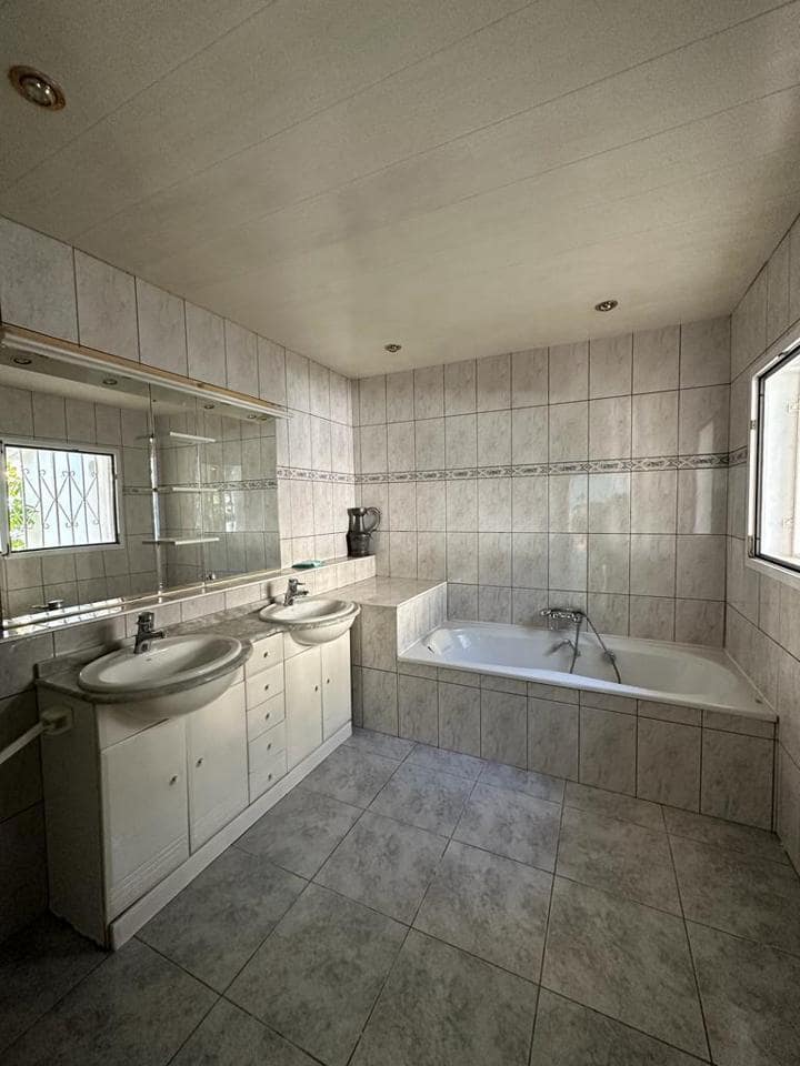 5 makuuhuone Huvila myytävänä paikassa Empuriabrava - 1 200 000 € (Ref: 9598244)