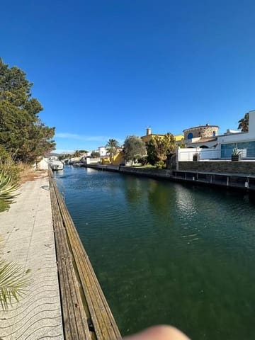 5 makuuhuone Huvila myytävänä paikassa Empuriabrava, Castelló d'Empúries - 1 200 000 € (Ref: 9598244)