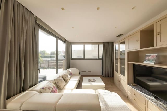 3 soveværelse Lejlighed til salg i Roses med garage - € 420.000 (Ref: 9598246)