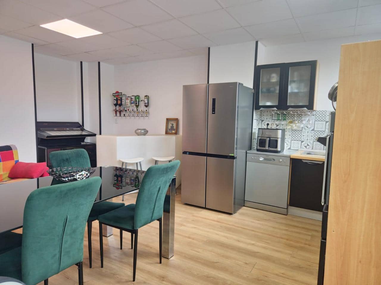 6 bedroom Business for sale in Empuriabrava - € 169,000 (Ref: 9598248)