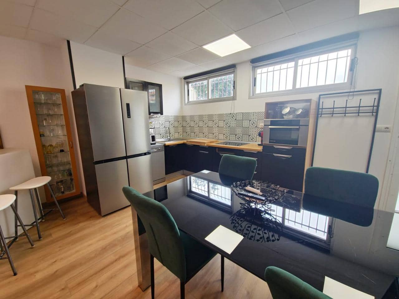 6 bedroom Business for sale in Empuriabrava - € 169,000 (Ref: 9598248)