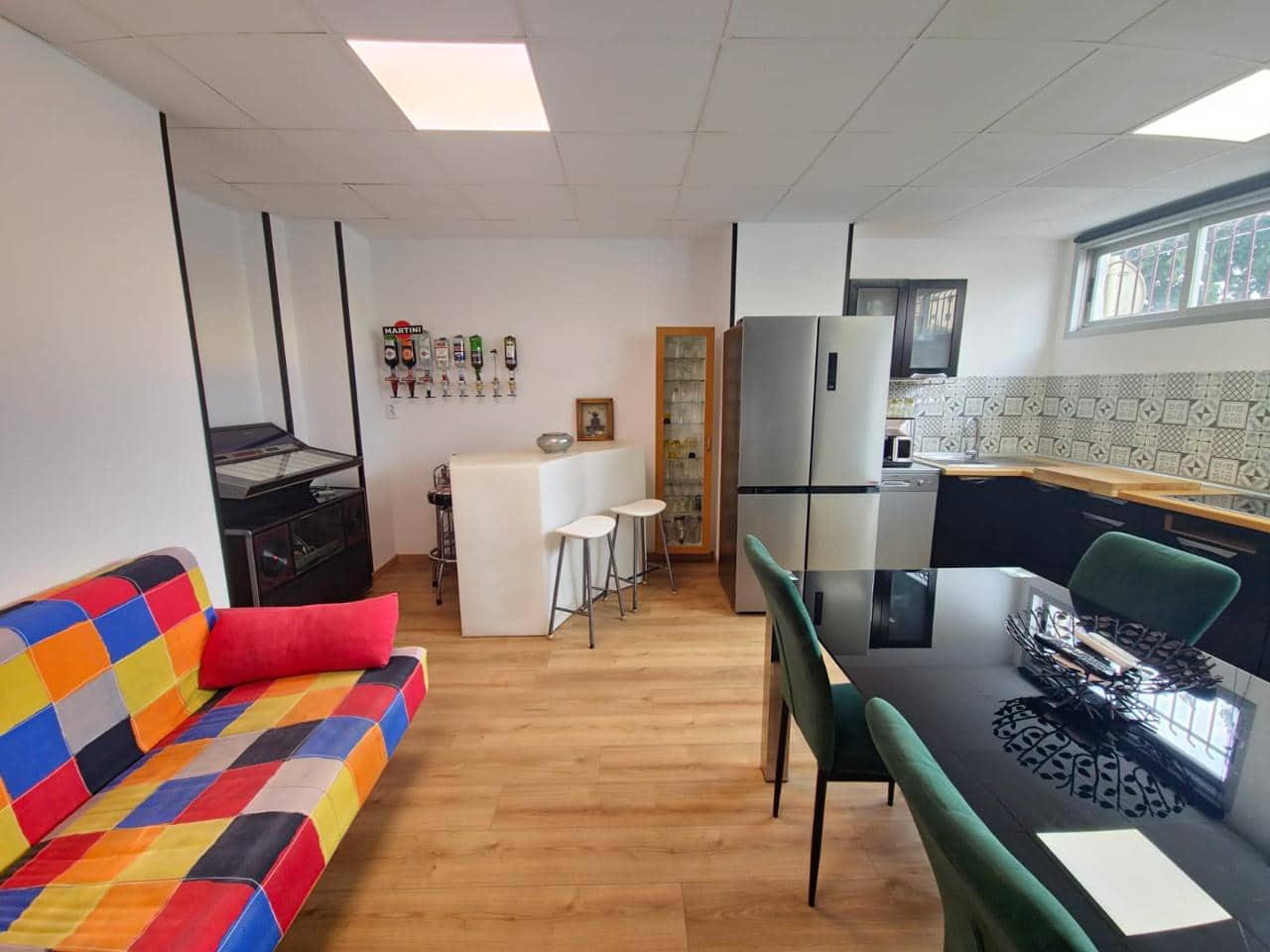 6 bedroom Business for sale in Empuriabrava - € 169,000 (Ref: 9598248)